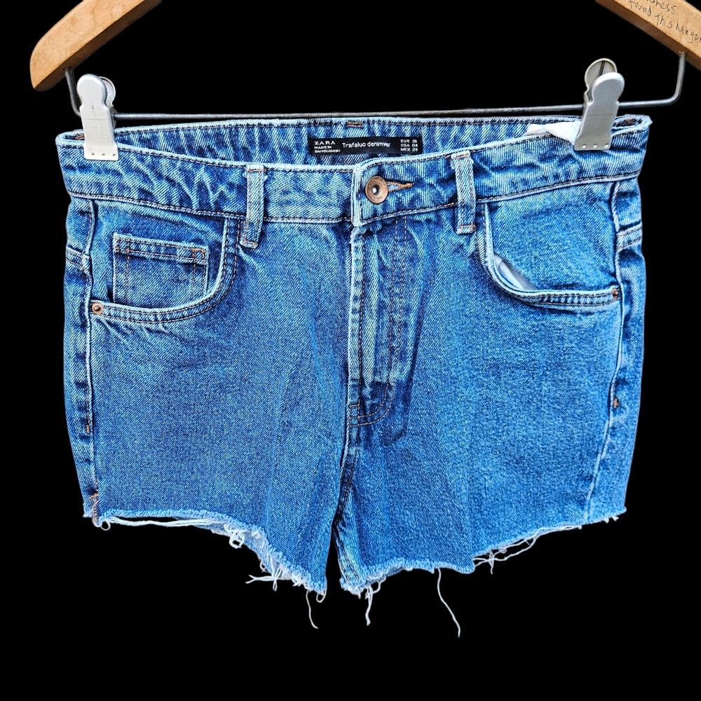 Zara Women's Distressed Blue Jean Shorts Size 4 - Picture 4 of 16